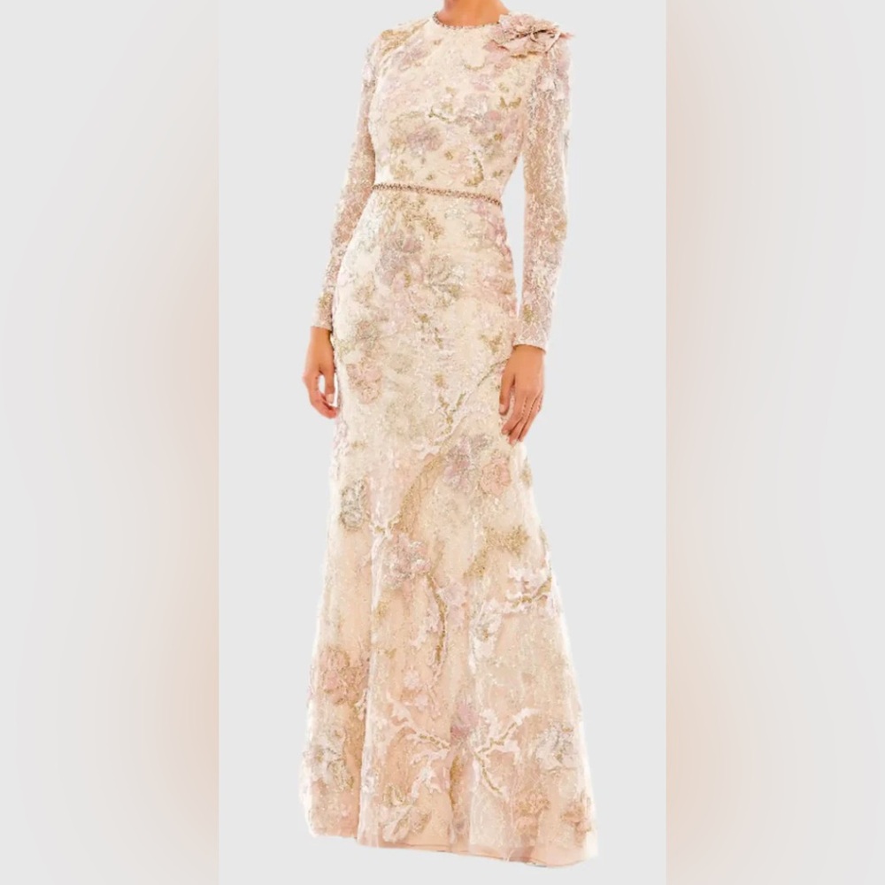Elegant Floral Lace Evening Gown